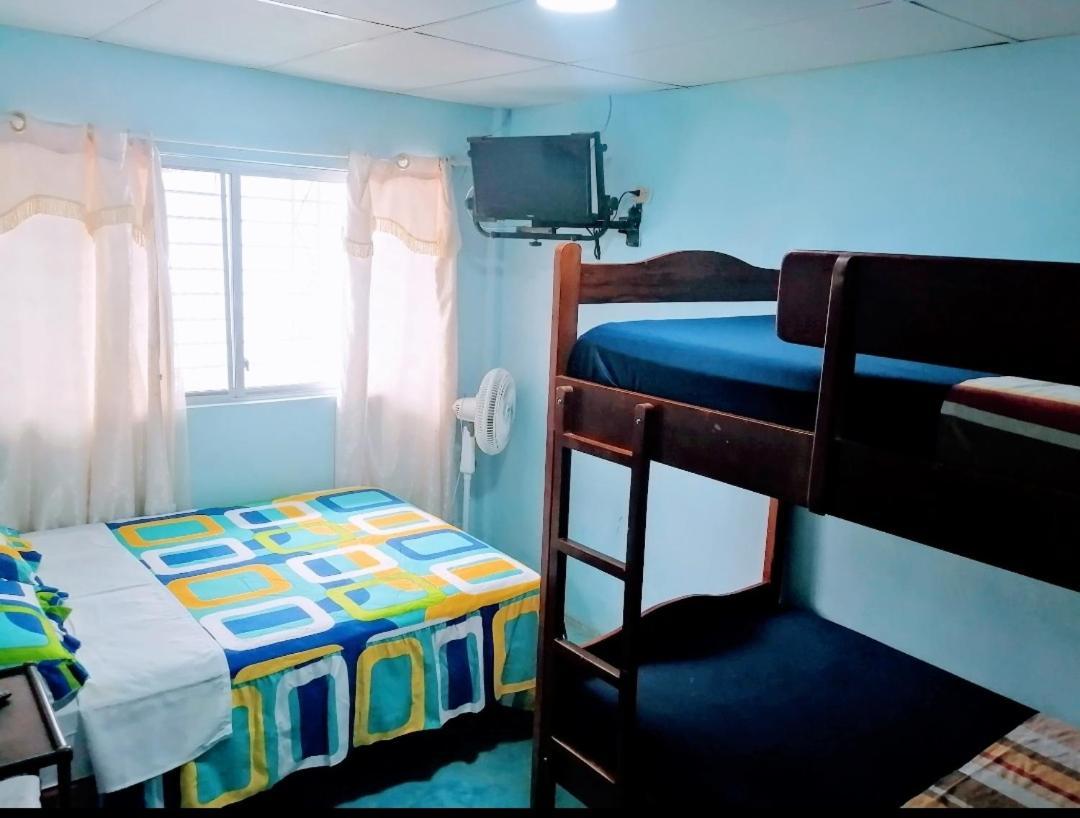 Hostal Aruba Atacames Quarto foto